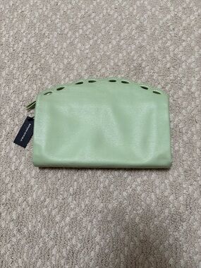 NWT Banana Republic Mint Green Scalloped Clutch
